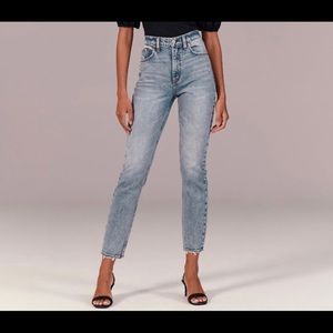 Abercrombie short acid wash jeans